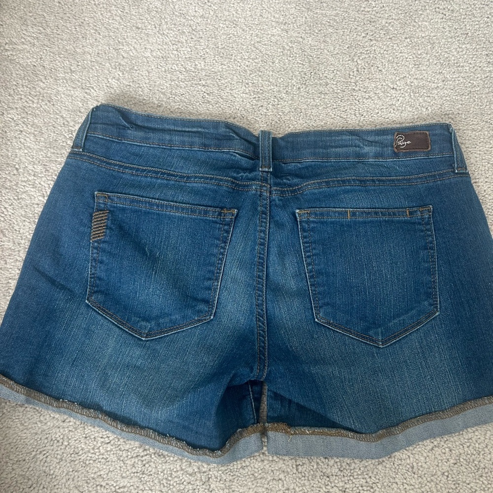 PAIGE Jimmy Jimmy denim shorts in a cuffed style size 27 - Picture 2 of 5